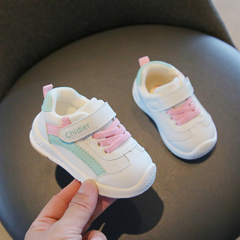 2024 Otoño Nueva zapatilla de deporte punta cerrada 1-3 años de edad de fondo suave antideslizante bebé niño zapatos de malla doble transpirable zapatos de bebé