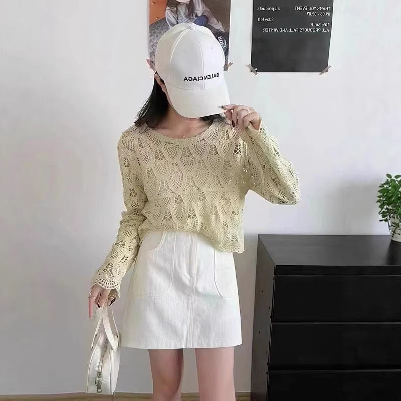 Autumn 2024 Hand-woven Green Hollow Sweater Design Niche Lantern Sleeve Loose Short Fashion Top