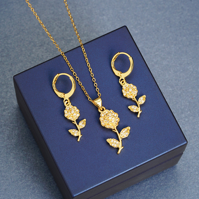 Collar de oro de arena vietnamita transfronterizo Pendientes de rosas de circonio de estilo europeo y americano