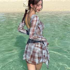 泳衣女2026新款高级感绝美连体裙式保守遮肚显瘦小胸聚拢度假温泉