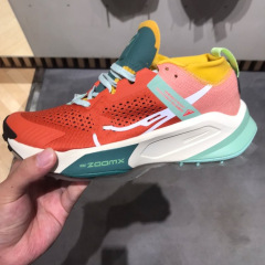 ZoomX Zegama Trail 軽量フォームメッシュ衝撃吸収、滑り止め、耐摩耗性ロートップクロスカントリーカップルランニングシューズ