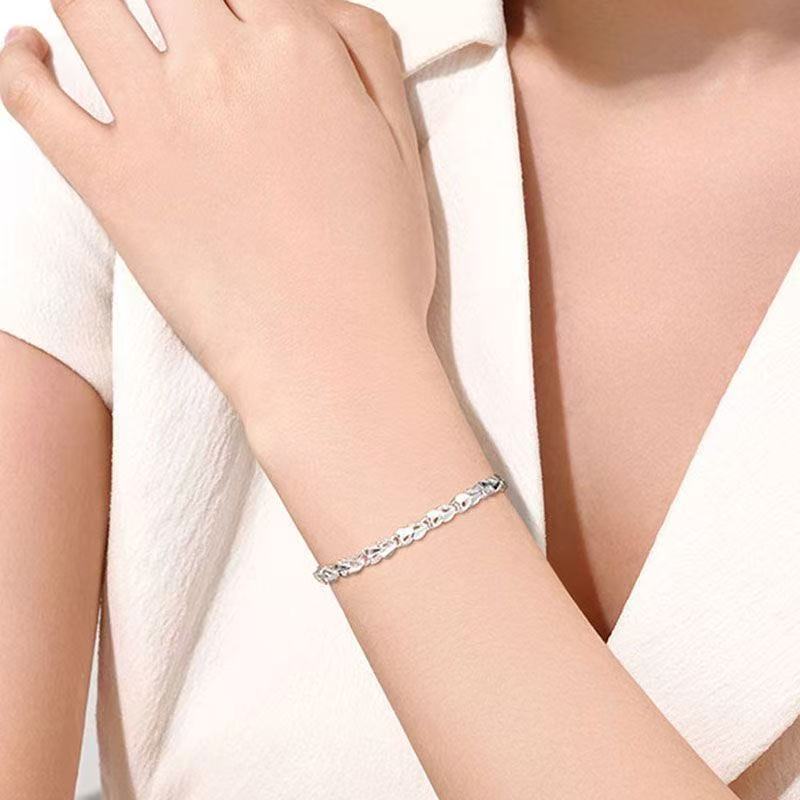 新しい四つ葉のクローバーシルバーメッキブレスレット女の子のためのハート型の四つ葉のクローバー卸売韓国スタイルのシンプルなパーソナライズされたニッチデザイン|undefined