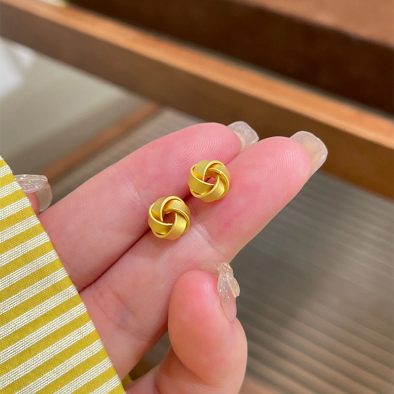Matte gold