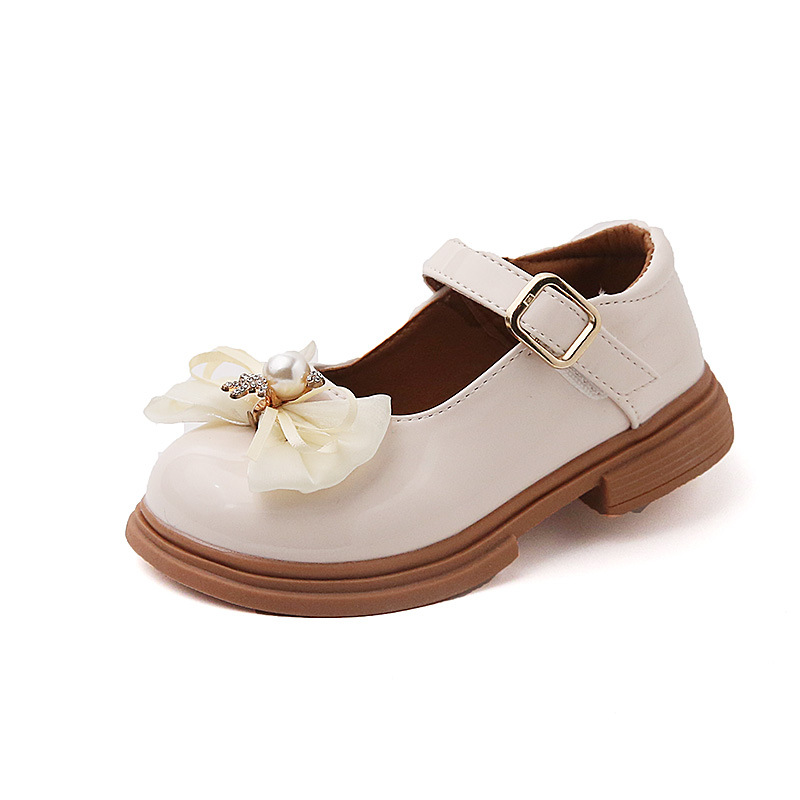 2024 otoño nuevo estilo niña estilo británico oso suela blanda zapatos de cuero de princesa con lazo coreano en stock