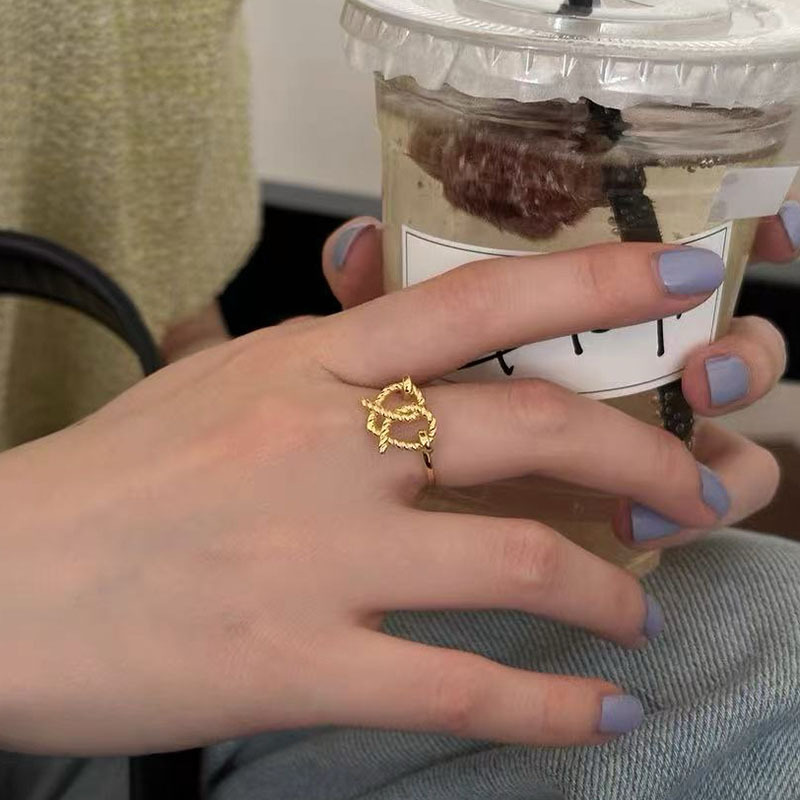 韓国版の不規則な925スターリングシルバーの女性用多用途リング、ニッチなインスタイルのデザイン、色あせしない組み合わせリング