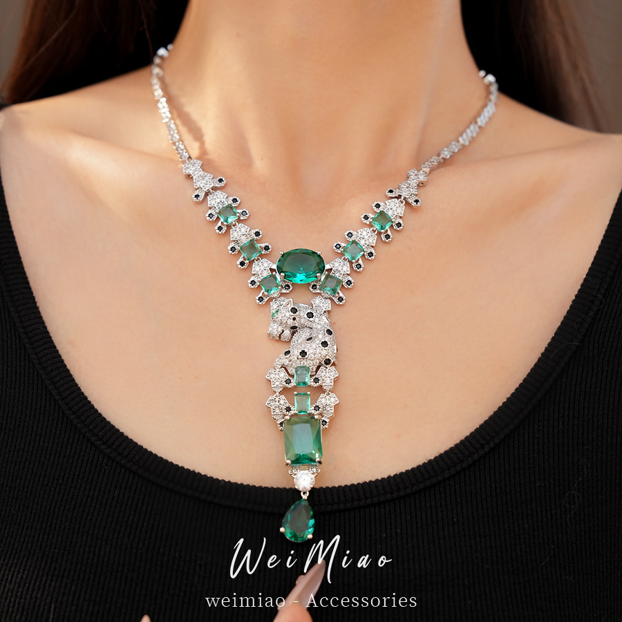 Zircon leopardo collar de hebilla cuadrada lujo ligero nicho de alta calidad cadena clavícula europea y americana conjunto de joyas exageradas transfronterizas