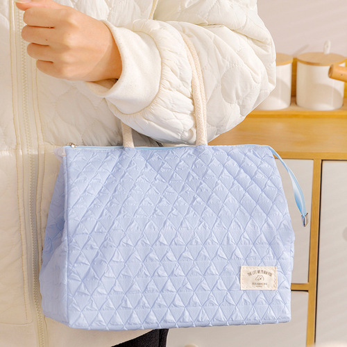 Outdoor picnic large-capacity thermal and cold insulation bag Internet celebrity rhombus zipper lunch box bag student lunch bag handbag