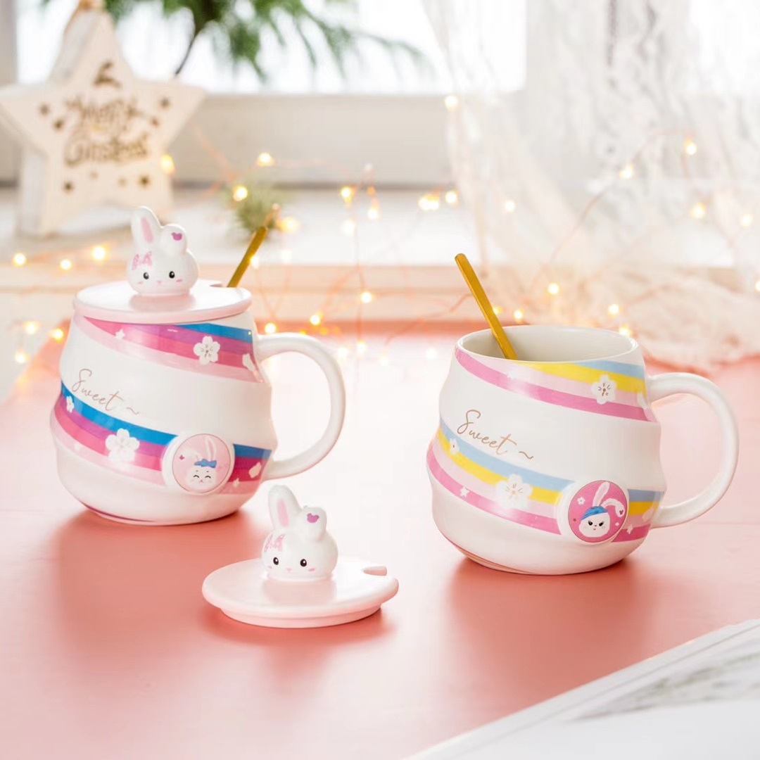 Creativo lindo Arco Iris conejo lindo taza de regalo de dibujos animados Taza de cerámica necesidades diarias taza tridimensional personalizada