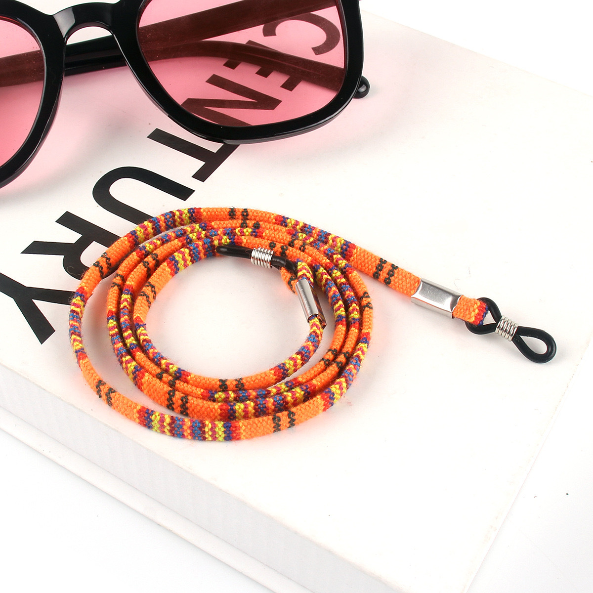 Amazon ventas transfronterizas gafas de viento bohemias cuerdas de colgante gafas de cadena con gafas de viento nacional para evitar la caída de la cuerda