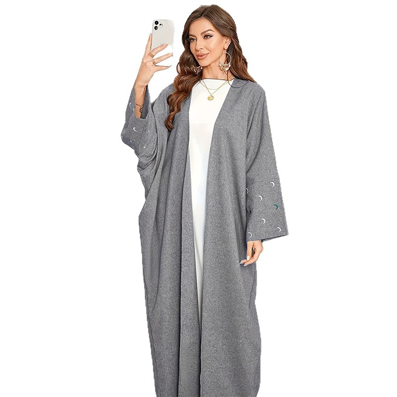2025 New Cross-Border Bat-Sleeve Muslim Robe, Middle Eastern Elegant Cardigan With Moon Embroidered Sleeves Dress_ecoleips.com