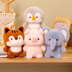 デスクトップの小さな装飾品、象の子供たちが一緒に遊ぶのを伴うかわいいぬいぐるみ、誕生日プレゼント、オリジナルのデスクメイト人形
