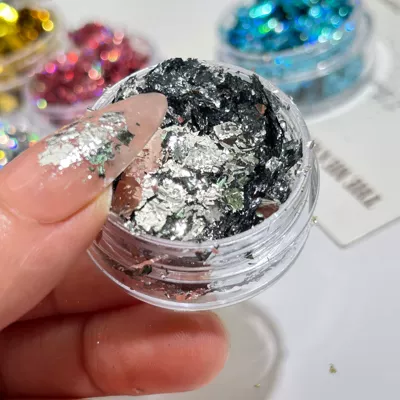 Dırnaq bəzəkləri — Fragments Internet Popular Nail Polish - silver-1g-canned
