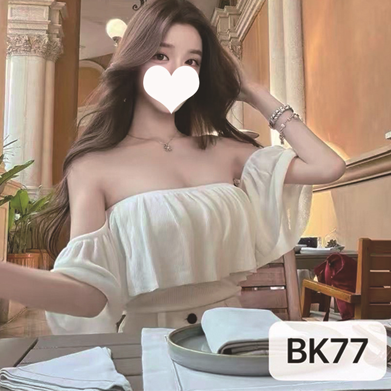 French-Style Ruffled Off-Shoulder Knit T-Shirt for Women, Summer Mature Style, Stunning and Elegant, Slim-Fitting, Sexy Tube Top French-Style Ruffled Off-Shoulder Knit T-Shirt for Women, Summer Mature Style, Stunning and Elegant, Slim-Fitting, Sexy Tube Top