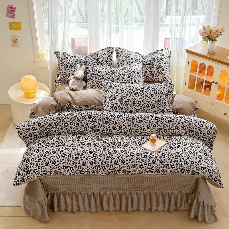 云裳-花海蝴蝶【亲肤保暖牛奶绒】