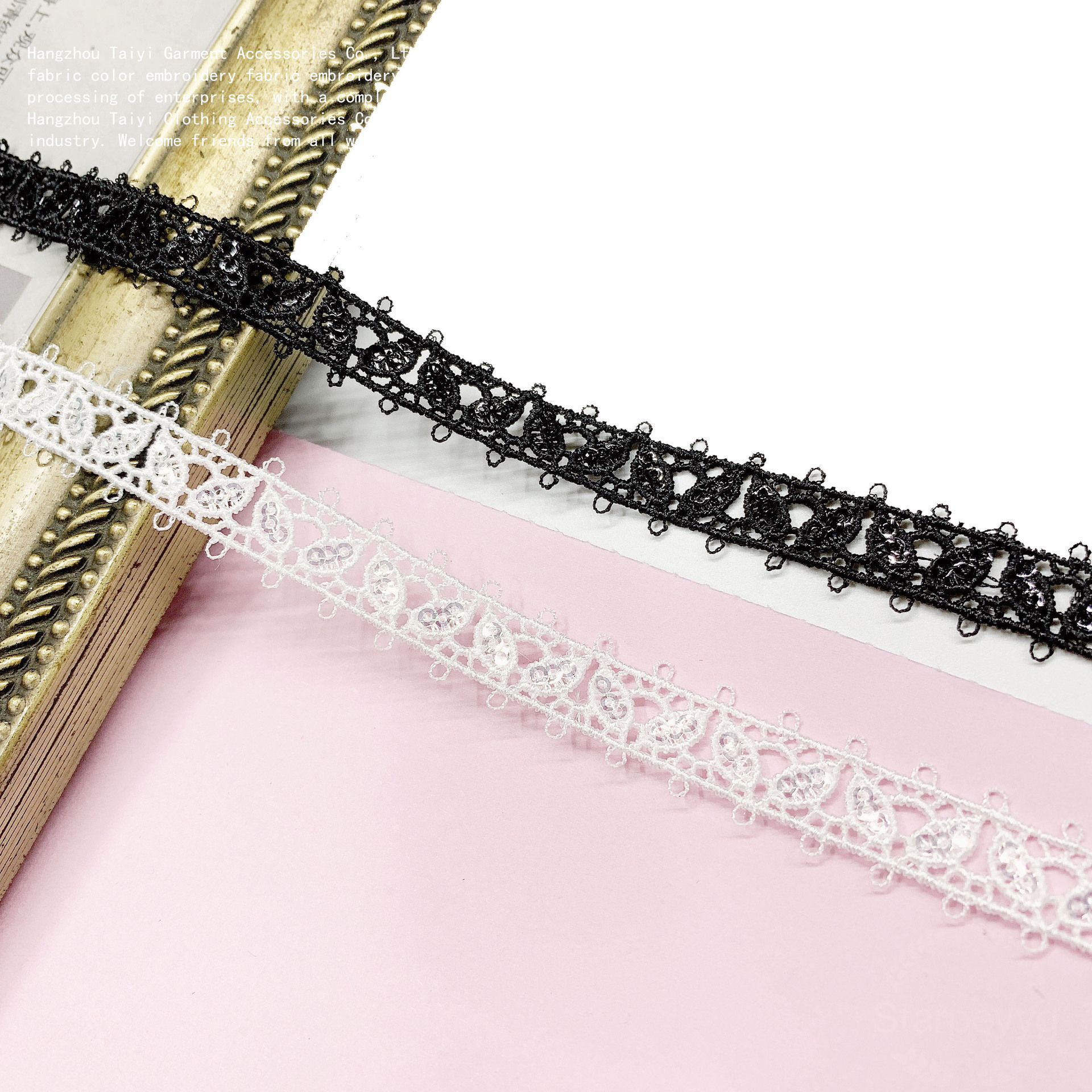 双边波浪花边厂家批发涤纶丝镂空刺绣服装辅料蕾丝珠片条码花边