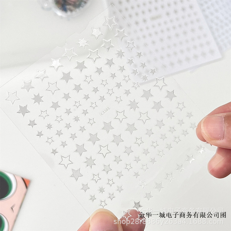 Diy銀色のカードの装飾のシールはdiyのゴムのペンダントの装飾の材料のアルファベットの星のカードのシールを集めます。|undefined