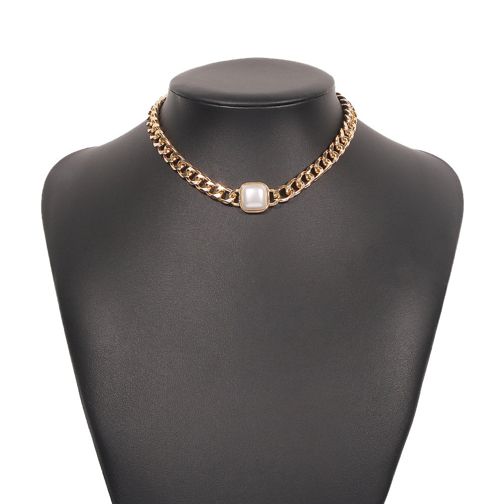 Retro Thick Chain Necklace Women's Fashion Geometric Short Necklace display picture 11