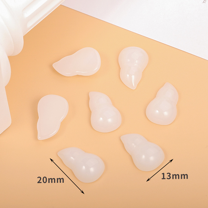 스타일 28 흰 조롱박 13*20mm