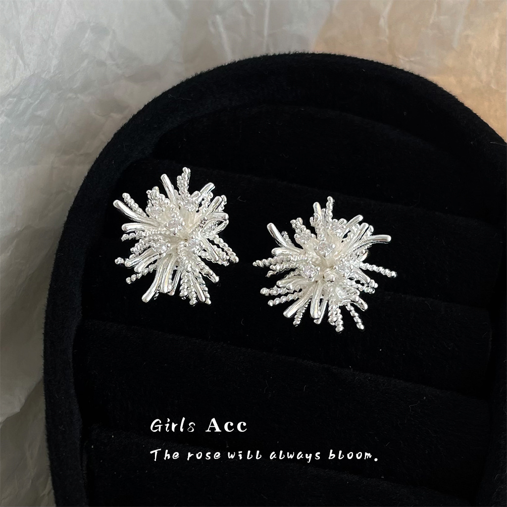 2_0021_耳语场景新水印 拷贝 22.jpg