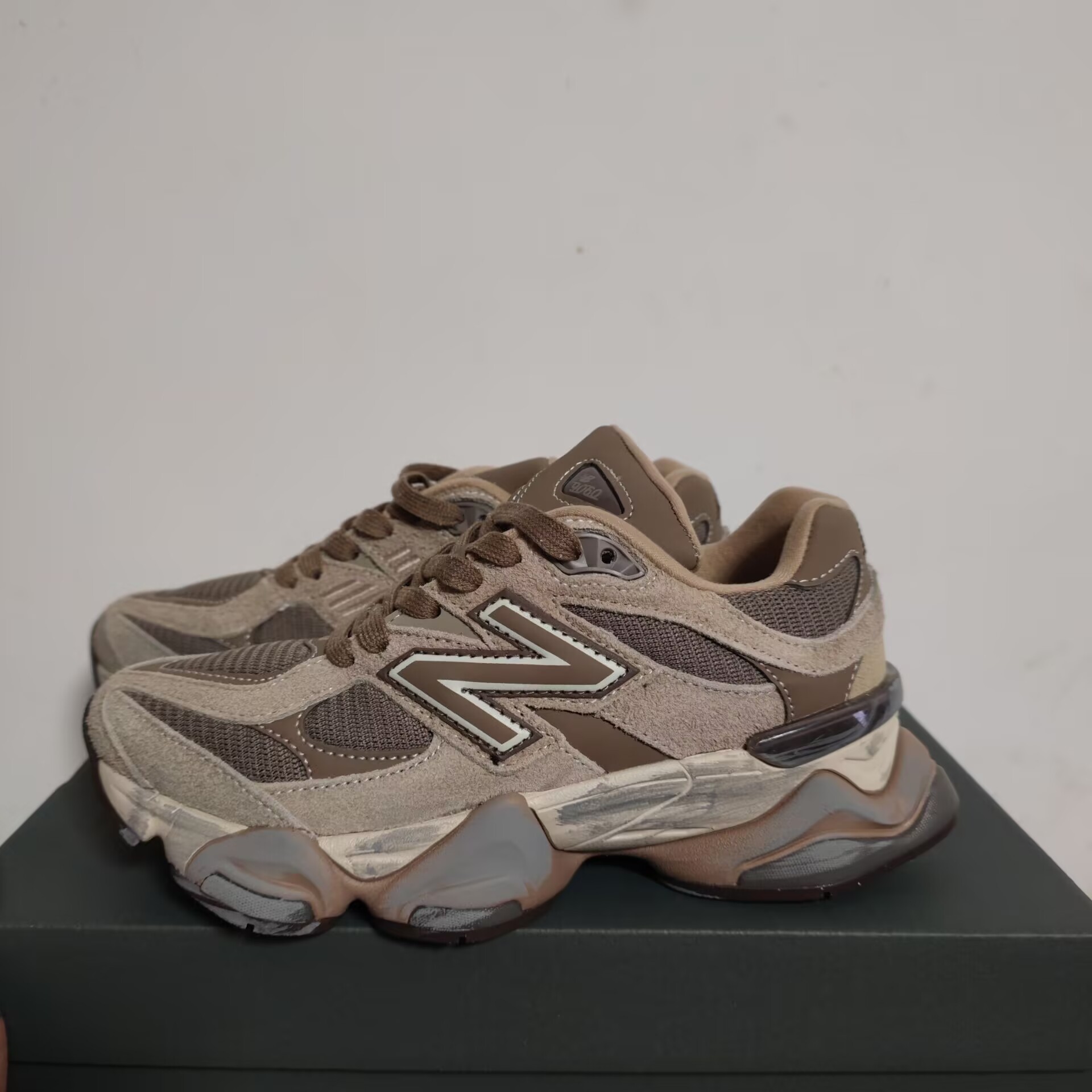 Ventas directas de la fábrica de zapatos Putian nb9060 zapatos de papá de absorción de impactos de todo fósforo aumento de suela gruesa pareja zapatos deportivos casuales