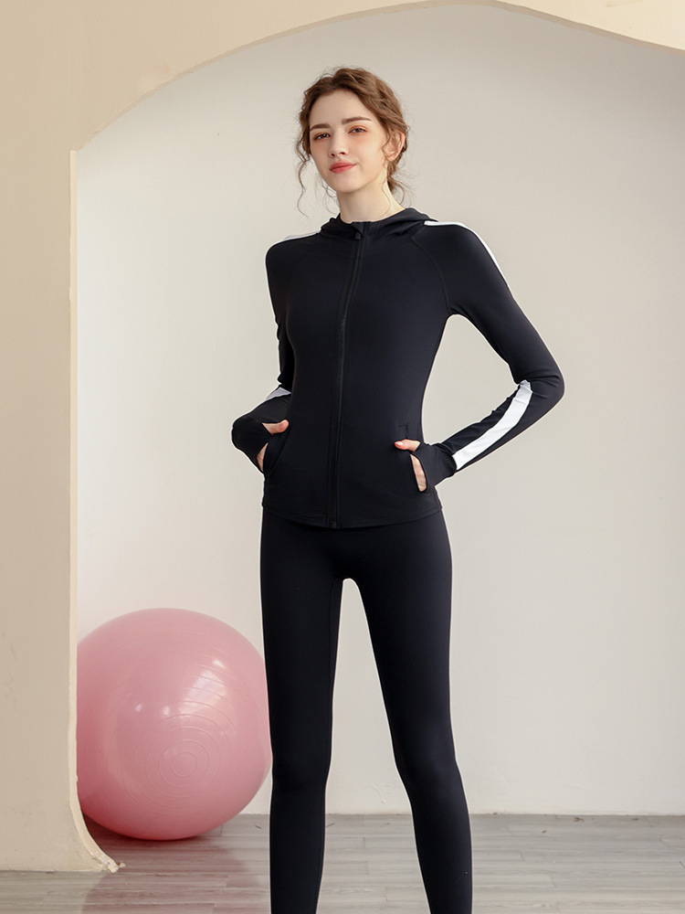 검은 까마귀 + 검은 바지