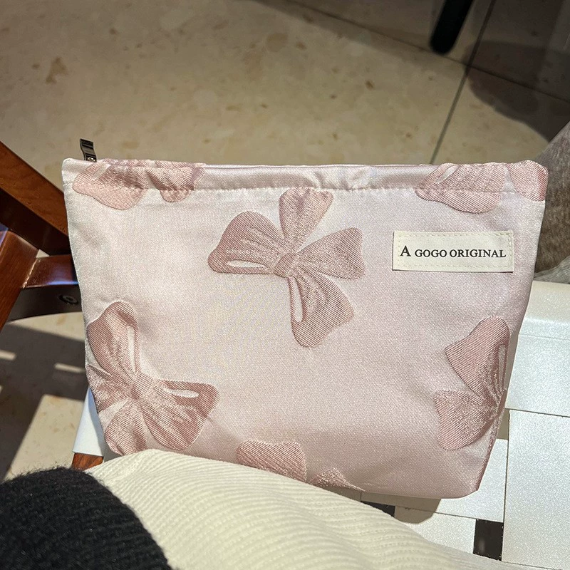 Capacious cosmetic bag, three‑dimensional travel organizer with zipper, stylish printed patterns