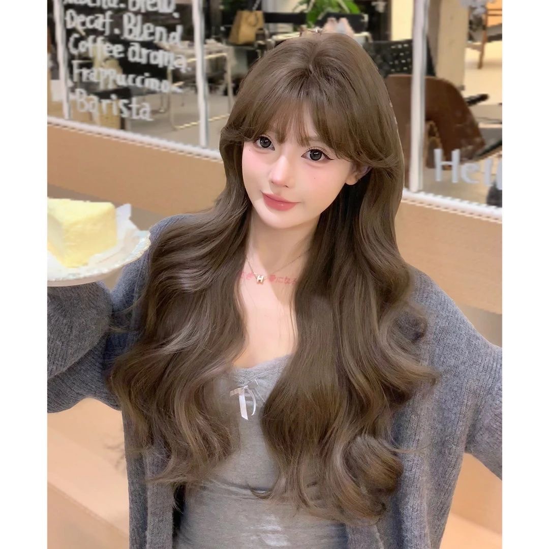 Koni Wigs [Mesh Feeling Tea] Ženska perika s posvjetljujućim hladnim smeđim tonovima, voluminoznim velikim valovima, elegantnim stilom uokvirivanja lica