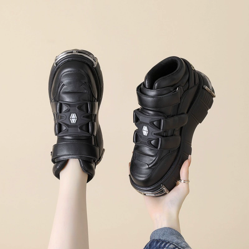 2024 осень и зима новая трансграничная женская обувь из тяжелых металлов на толстой подошве, низкая банда панк туфли черный мотоцикл сапоги
