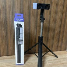 R7-LėU L֙CėUD֧{