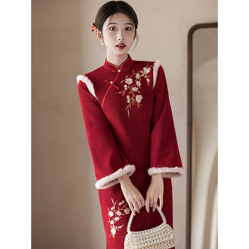 Red Cheongsam Toast Dress for Bride Winter fleece-lined Thickened Warm New Chinese Embroidered Autumn and Winter Wedding Engagement Dress