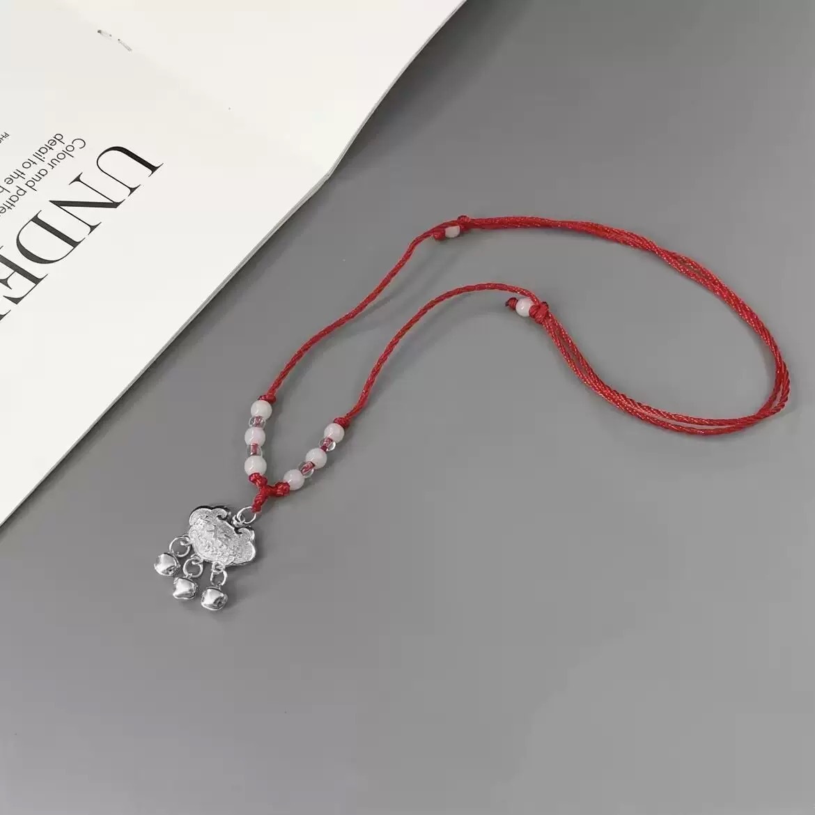Ventas al por mayor en caliente nuevo collar de bloqueo de seguridad chino estilo antiguo femenino estilo de alta calidad collar tejido a mano estilo nacional personalidad