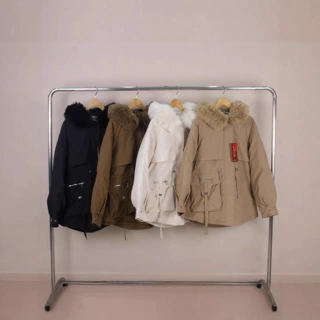 韩系羽绒棉衣女2025年新款宽松短款连帽毛领棉服加厚时尚保暖外套