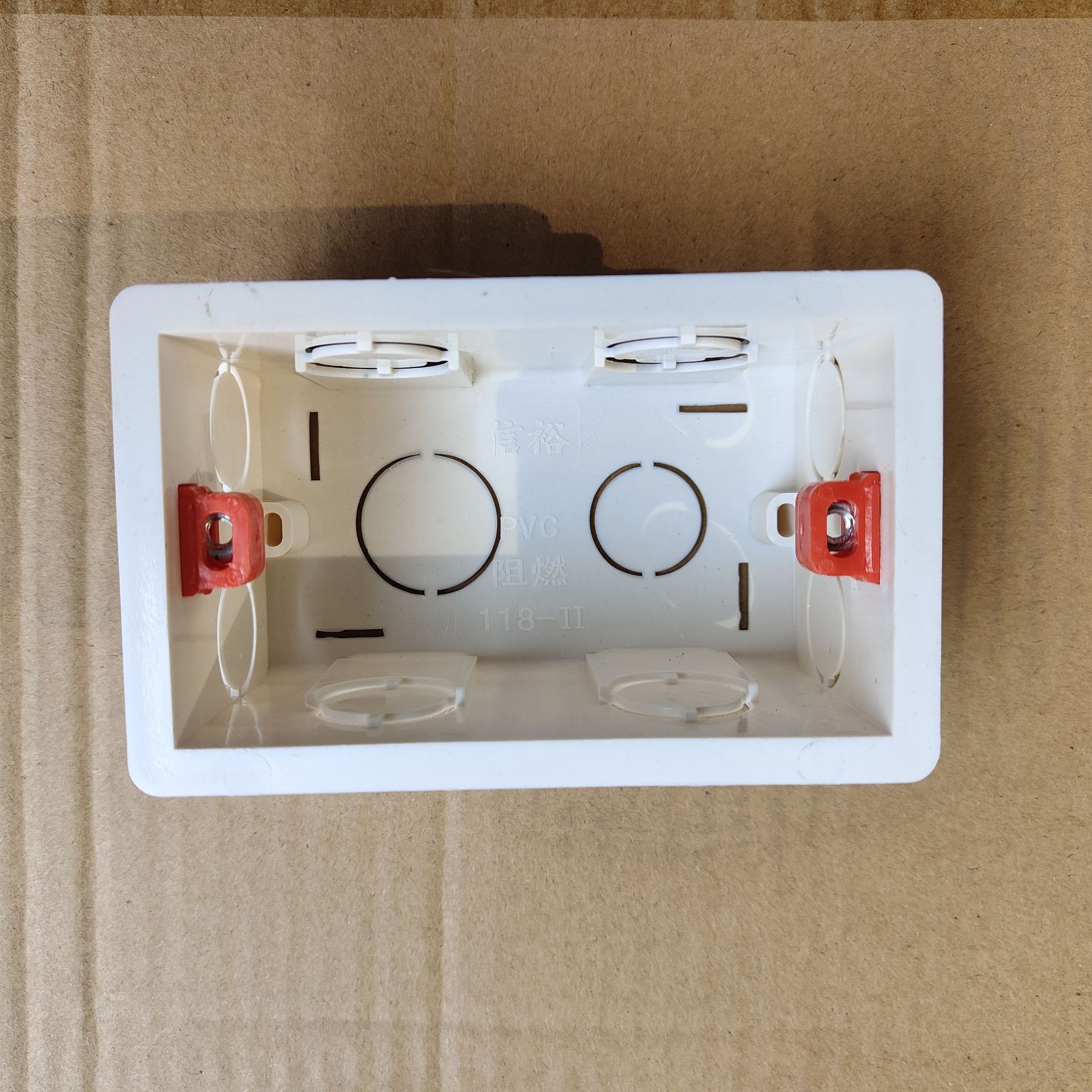通揚 C-4 白色118型 二位开关插座线盒 118型两位暗装底盒 厂家直