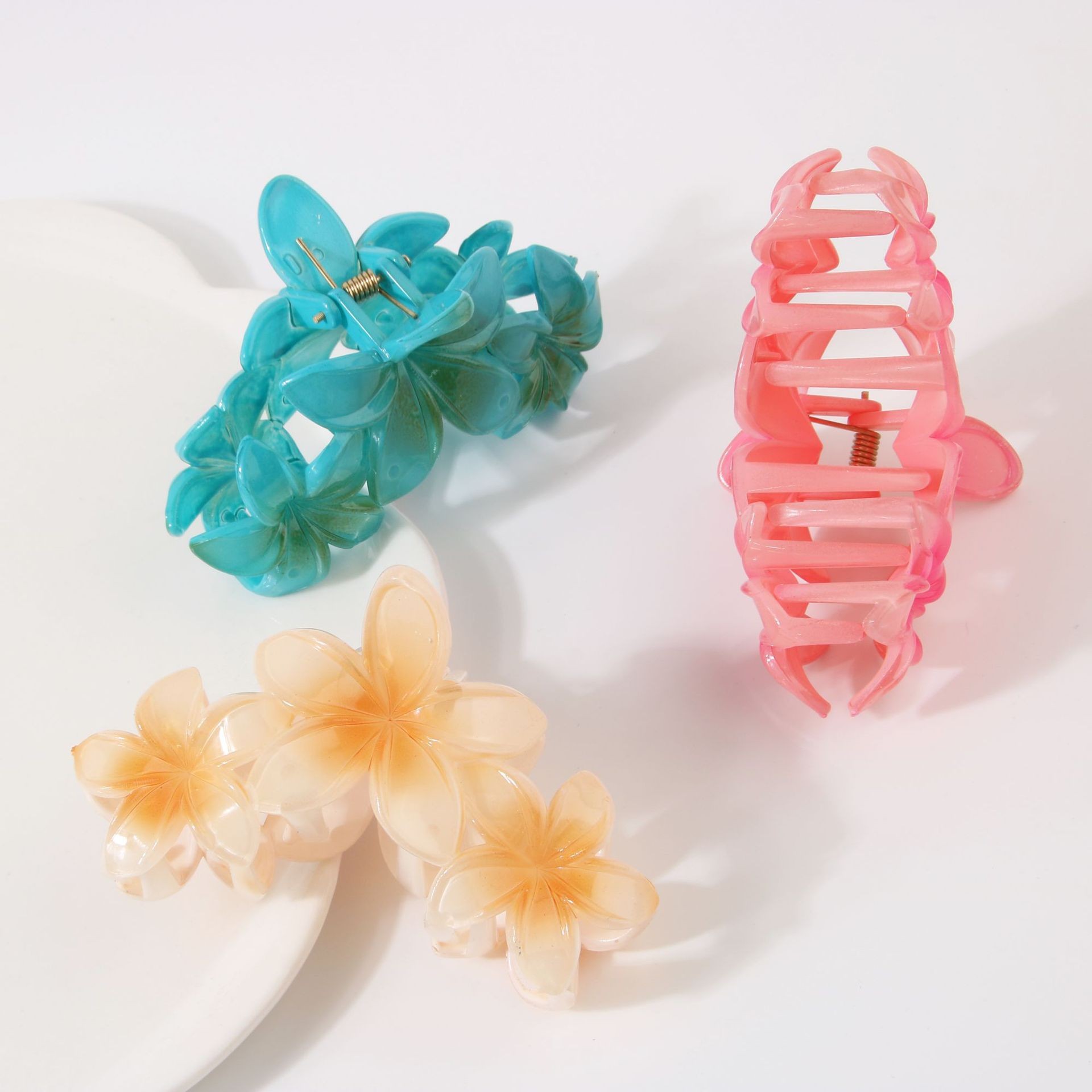 77g Weight Hair Claws Hair Accessories Type 1 Piece Quantity Casual, Daily Occasion Plastic Material Plumeria Pattern Women's Gender Classical Style Classical Women's Plumeria Plastic Hair Claws 4