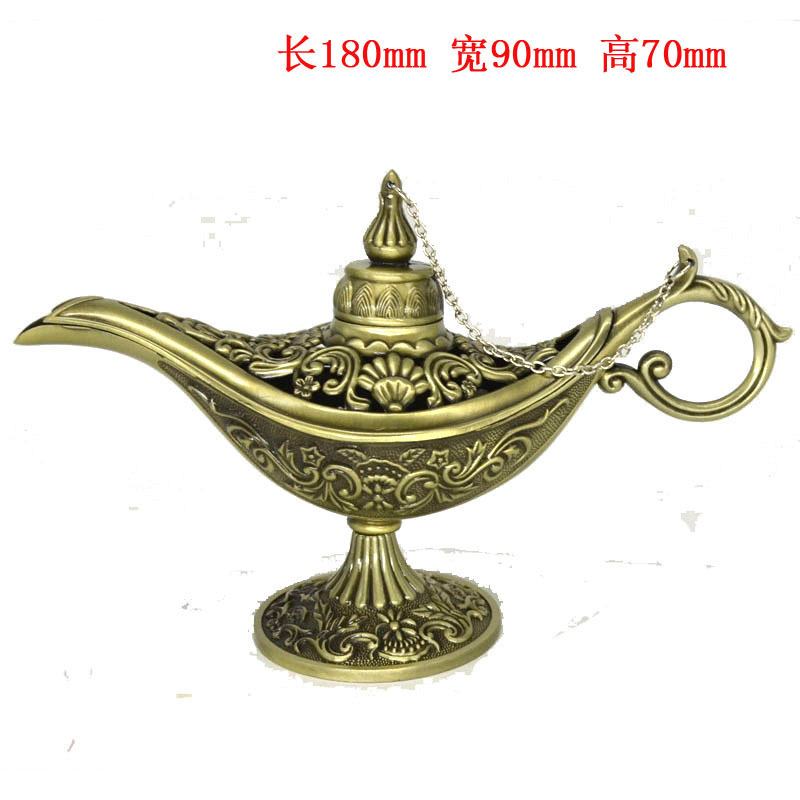 Light luxury classical style Aladdin magic lamp decoration elegant retro pattern European wishing lamp lying decoration crafts copper color