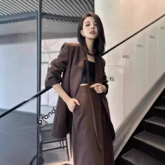 春のスタイリッシュな女性用ファッションスーツ、ライトラグジュアリー、ハイエンド、軽くて大人なスタイル、レースアップトップスとワイドレッグパンツの2点セット