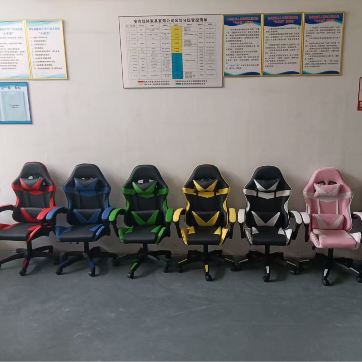 Juegos de sillas de computadora, bar de Internet, dormitorios de estudiantes, sillas de oficina en el hogar, venta directa a través de fronteras.