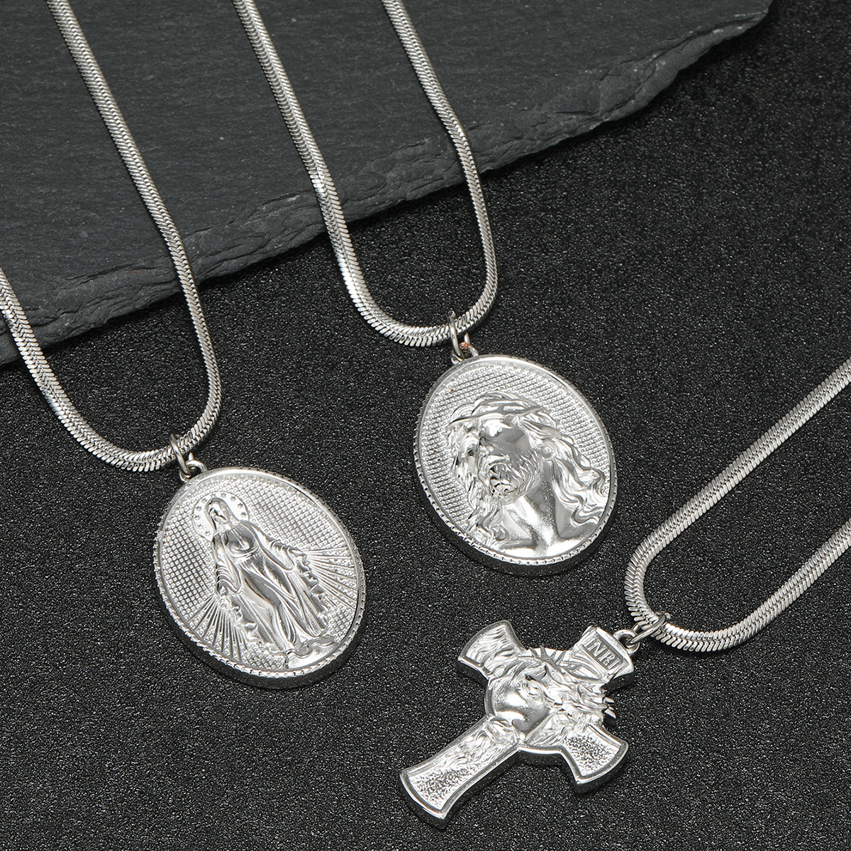 Acero inoxidable transfronterizo hidráulico elíptico relieve tridimensional hombre y mujer collar cruz retro hip-hop colgante de acero titanio