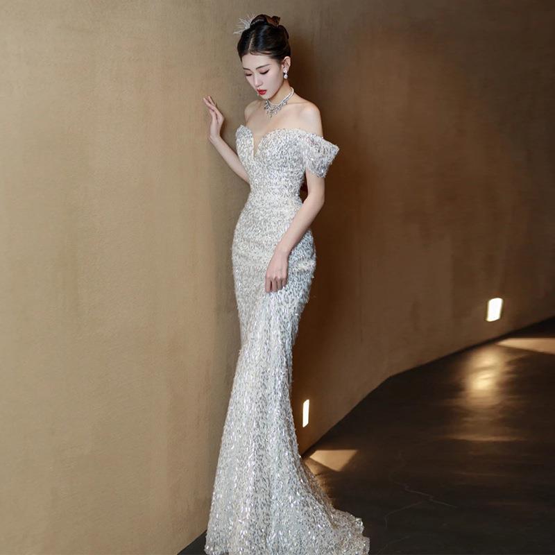 Luz de cola de pescado francés boda 2024 nueva novia pequeño hombro transfronterizo más tamaño simple vestido femenino image 4