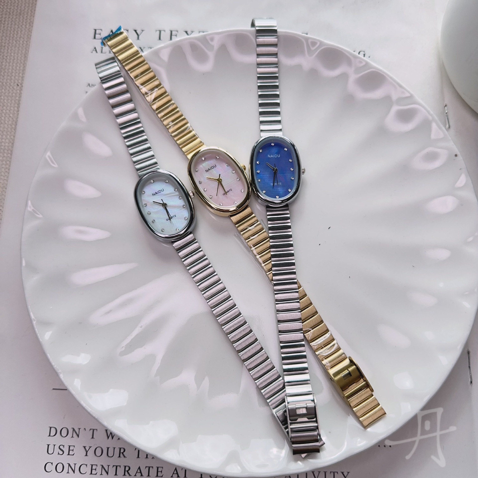 Classic Style Style Classic Style Solid Color Folding Buckle Quartz Watch Women's Watches