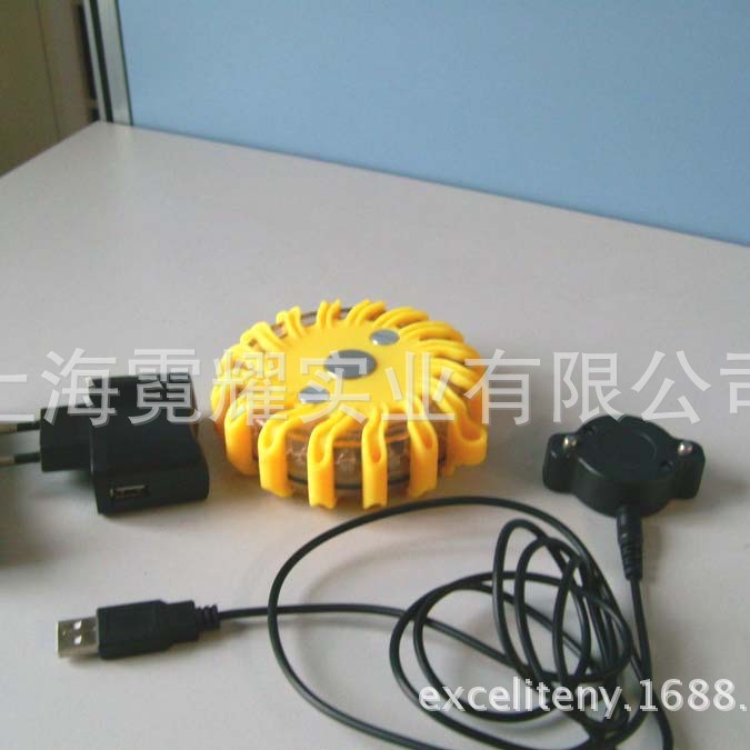 充电交通警示灯 汽车爆闪灯 闪光信号救援灯 跨境爆闪灯