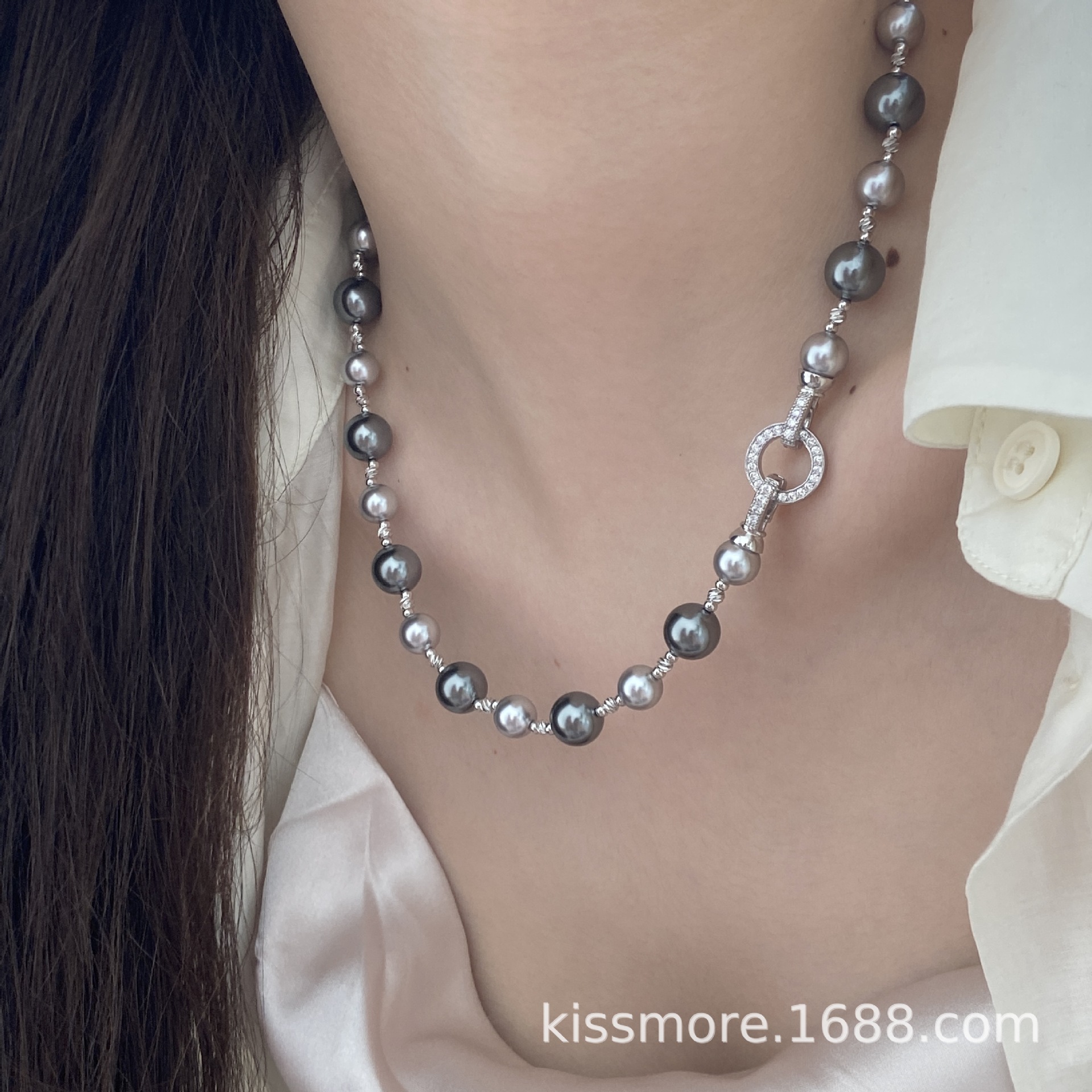 灰色间隔满钻珍珠圆环扣项链1.jpg