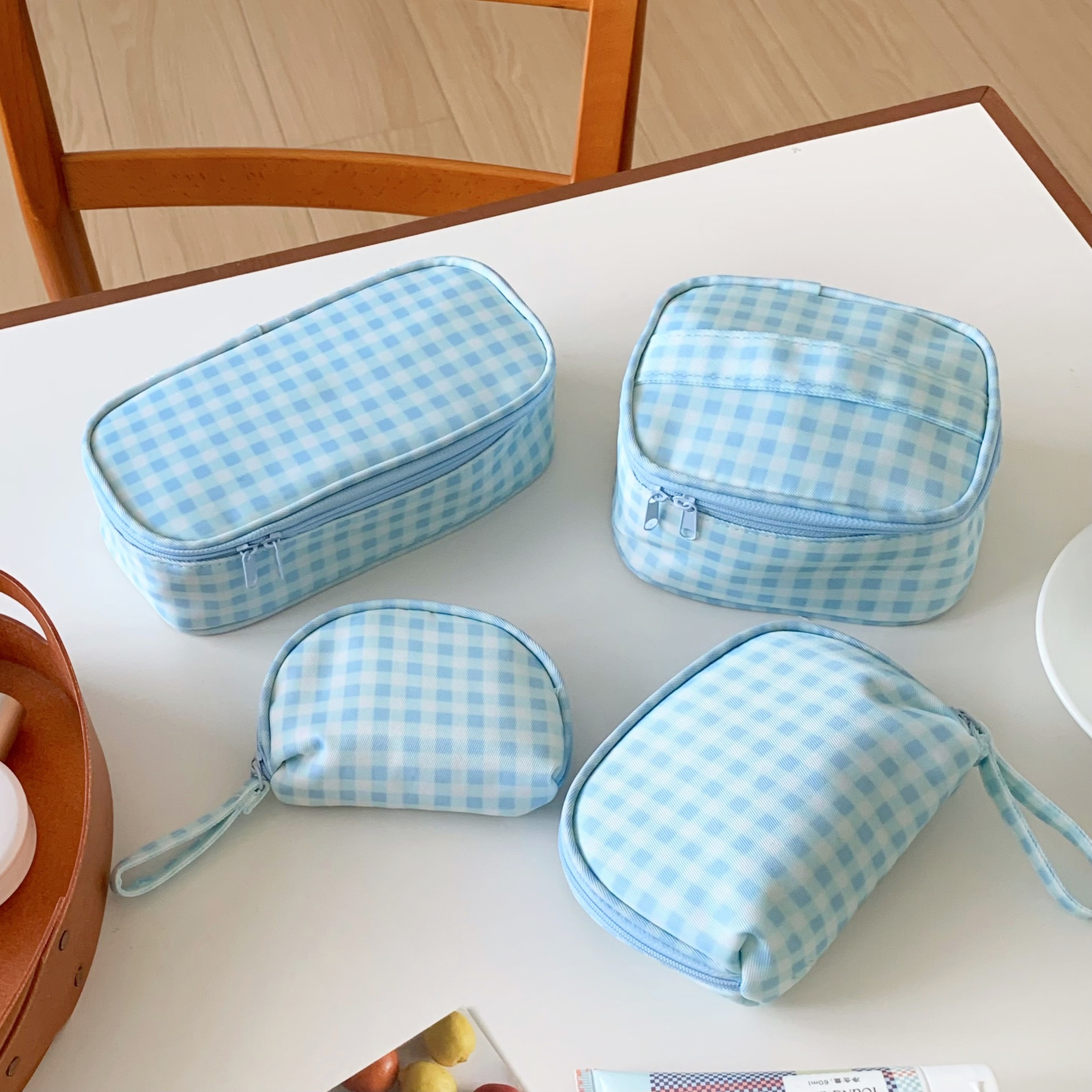 Korean-Style Blue Plaid Makeup Bag for Women, Large Capacity, Portable Travel Storage Bag, Partitioned Toiletry Storage Bag