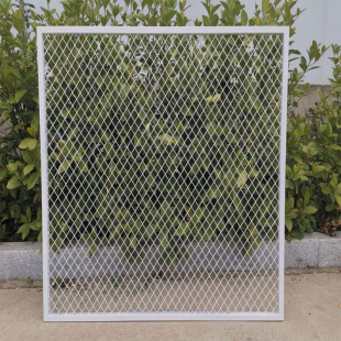 Retro Industrial Style Iron Mesh Wall Rhombus Wire Mesh Iron Mesh Screen Partition Wall Iron Mesh Ceiling