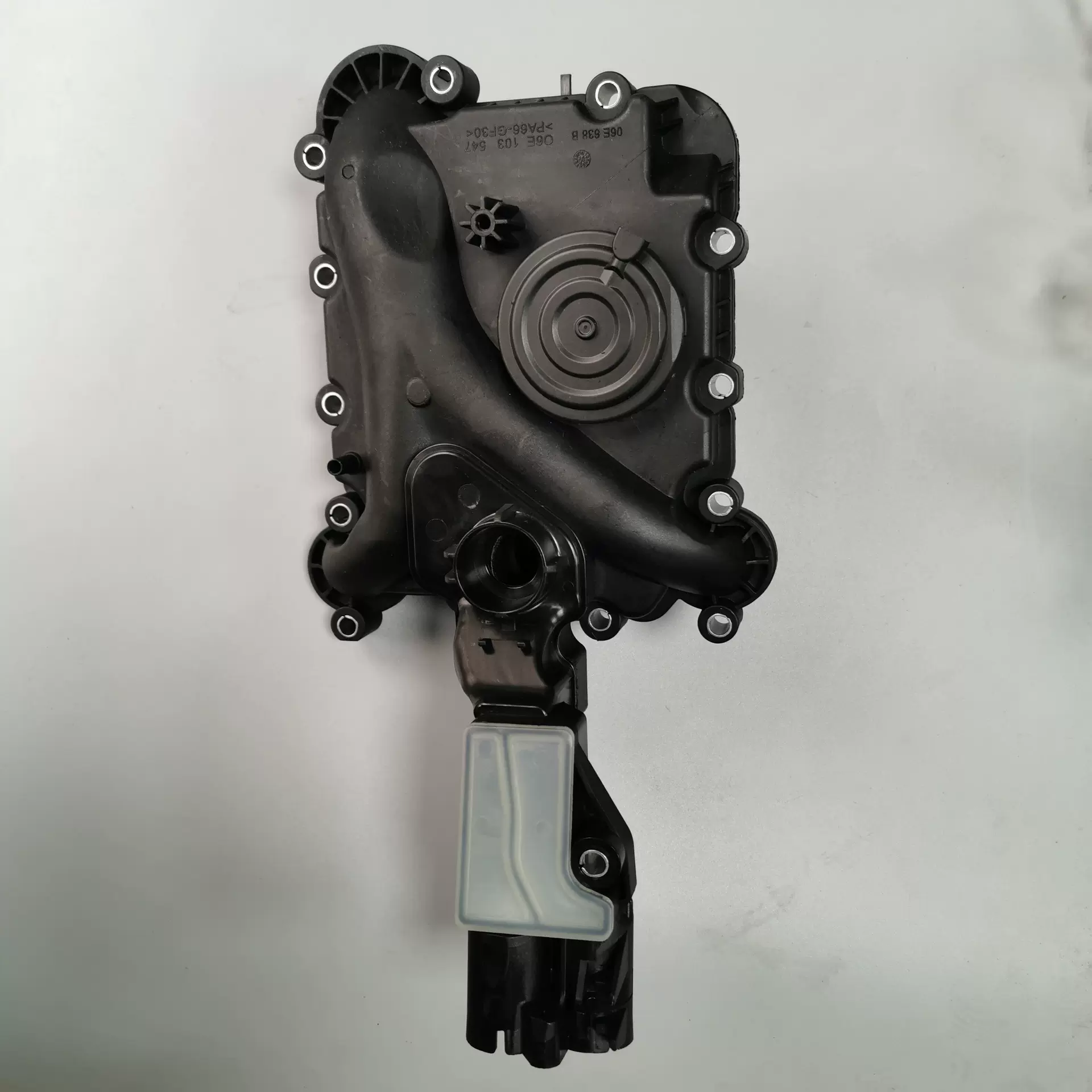 适用于奥迪2.4-3.0油水分离器废气发06E103547P/AC