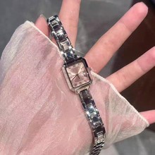 ֱ������Ů���¿��p��С�����θ߼���䓎���ˮ���|ŮʿʯӢ���