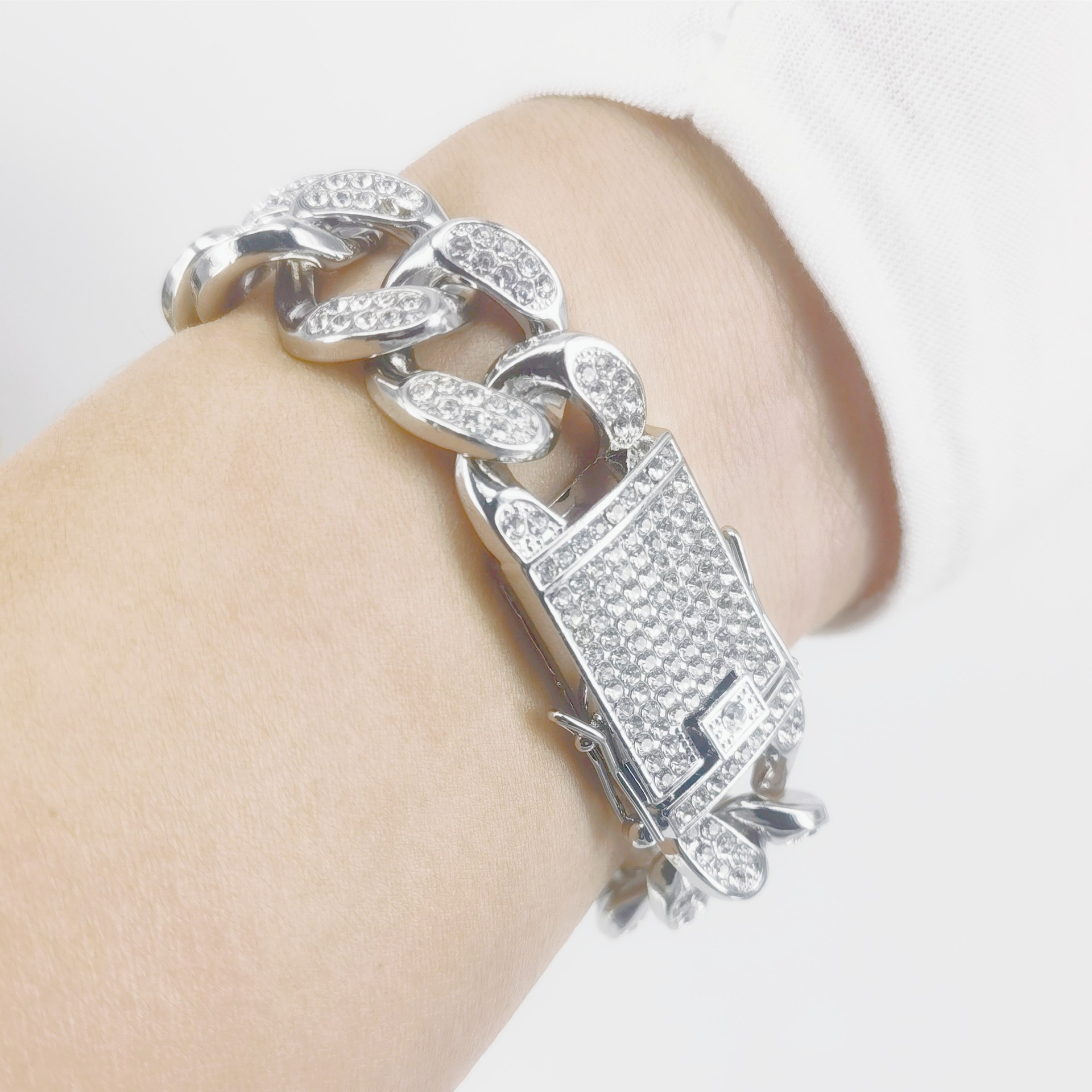 New Alloy Cuban 20mm Thick Full Diamond Bracelet Necklace Circular Chain Design Hip Hop Style_voghion.com