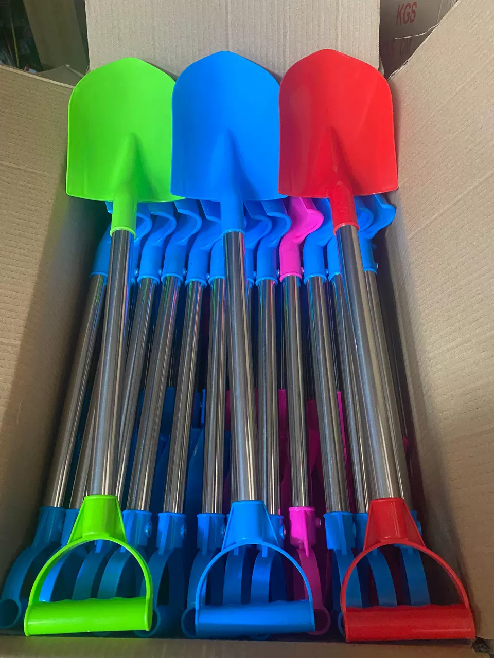 儿童加厚热卖沙滩工具沙滩铲子挖沙益智枪玩具批发地摊礼品雪铲