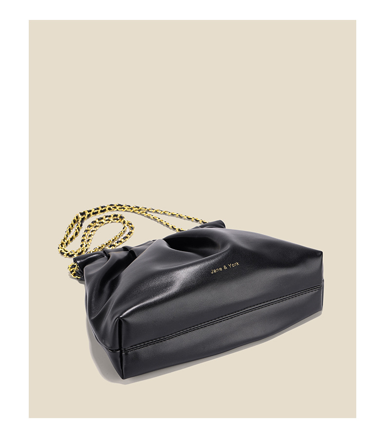 2024 Wandering New Xiaoxiangfeng Garbage Mother Chain Fashion Large Capacity Tote One Shoulder Commuter Bag Tide_voghion.com