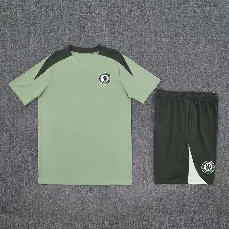 批发25-26利物浦皇马葡萄牙C罗巴萨法国德国热身训练服足球服套装|undefined